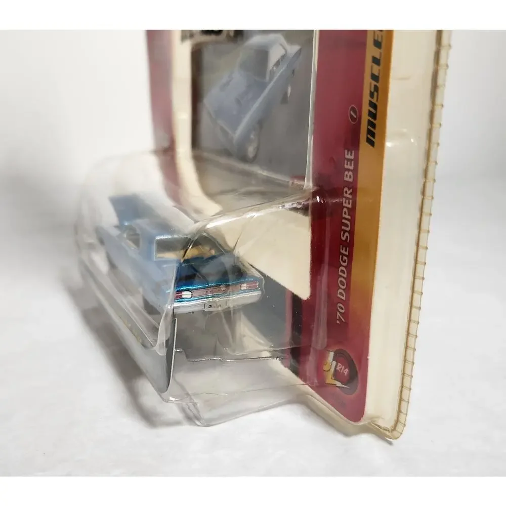 Johnny Lightning '70 Dodge Super Bee R14 Limited Edition With Blue Wheels New